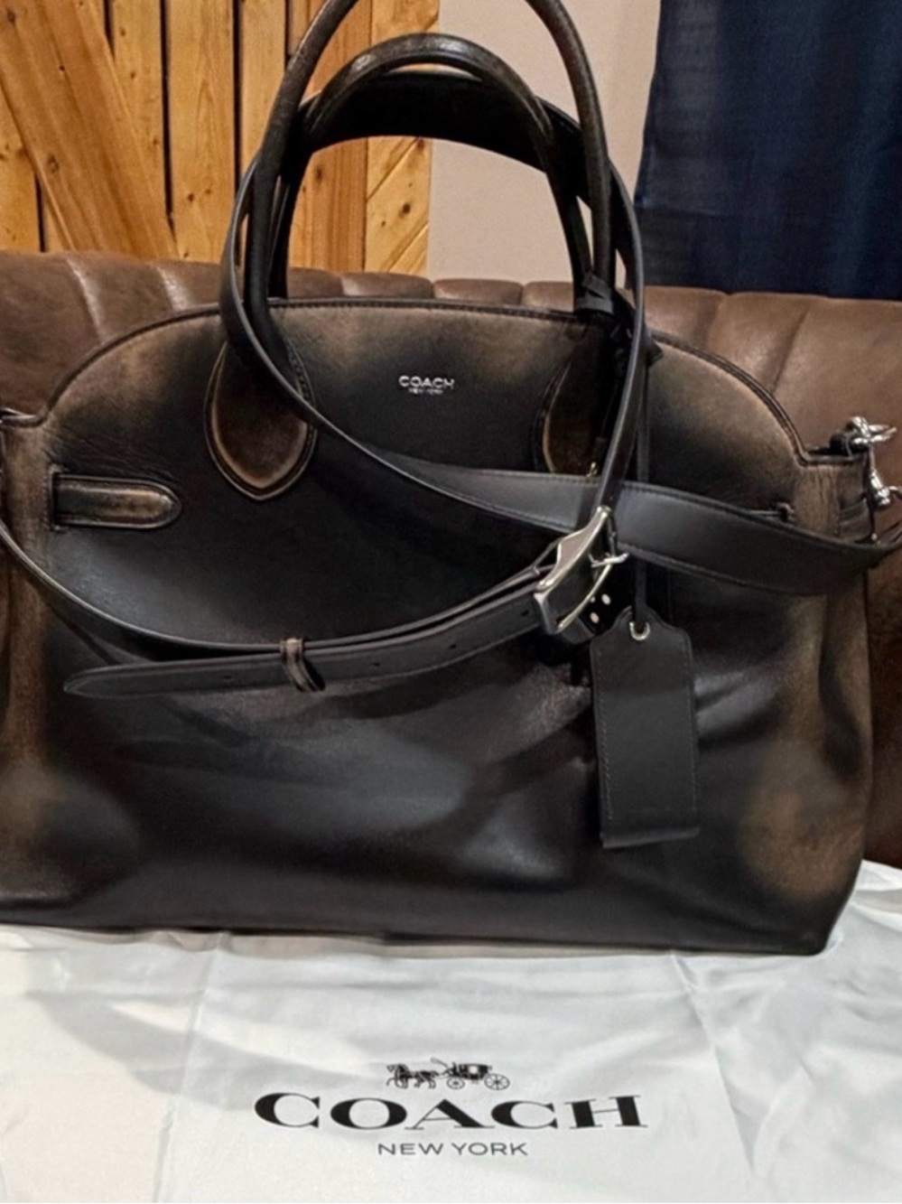 Coach Runway Soft Empire Carryall Loved Leather 40 Bag - Picture 10 of 11